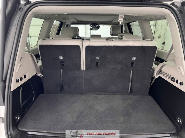 2024 Jeep Wagoneer Base