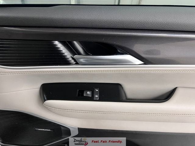 2024 Jeep Wagoneer Base