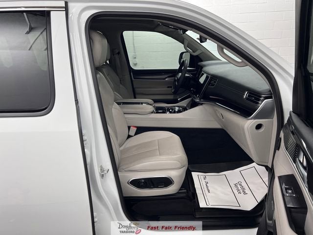 2024 Jeep Wagoneer Base