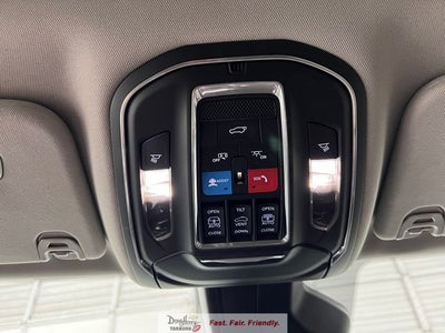 2024 Jeep Wagoneer Base