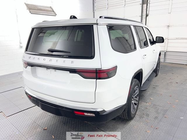 2024 Jeep Wagoneer Base