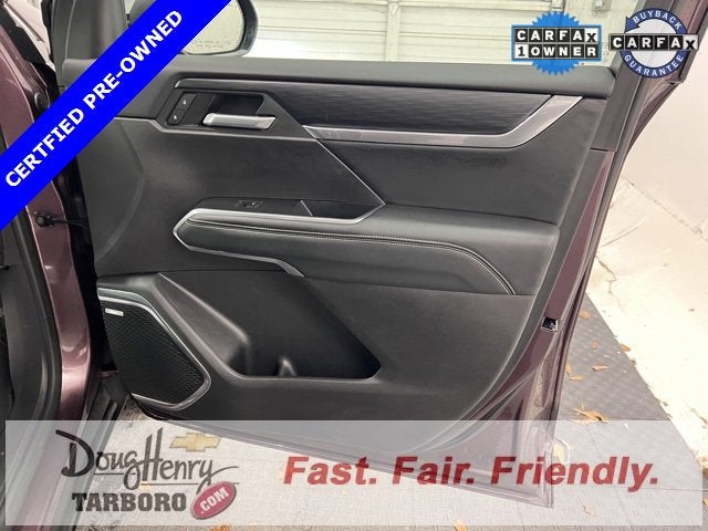 2025 GMC Acadia Elevation