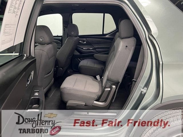 2022 Chevrolet Traverse LT Cloth