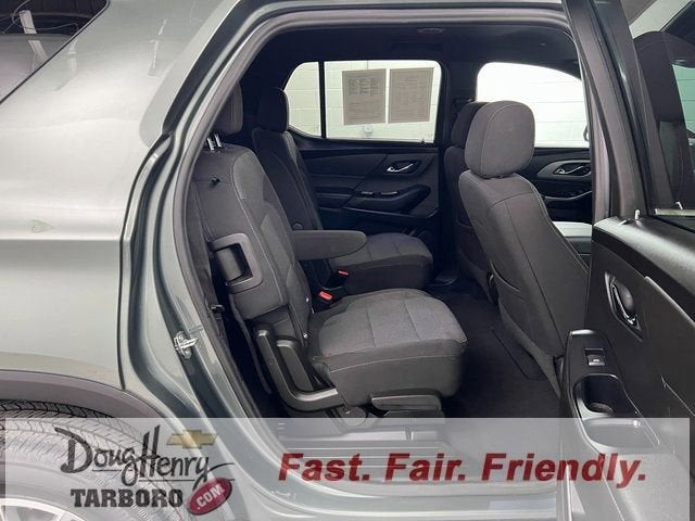 2022 Chevrolet Traverse LT Cloth