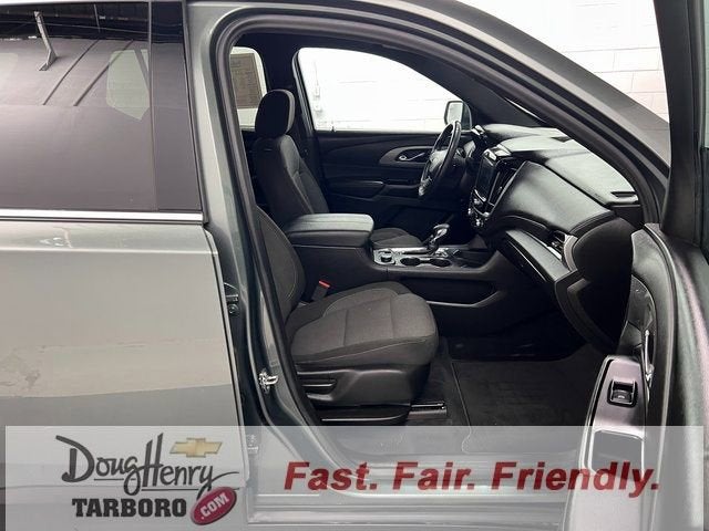 2022 Chevrolet Traverse LT Cloth