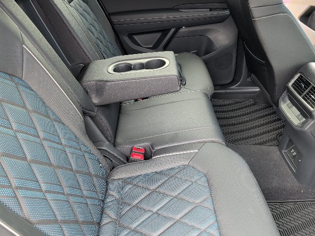 2025 Volkswagen Atlas Cross Sport 2.0T SEL Premium R-Line