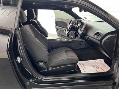 2016 Dodge Challenger SXT