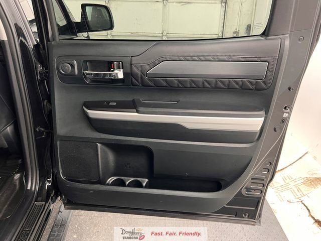 2017 Toyota Tundra 4WD Platinum