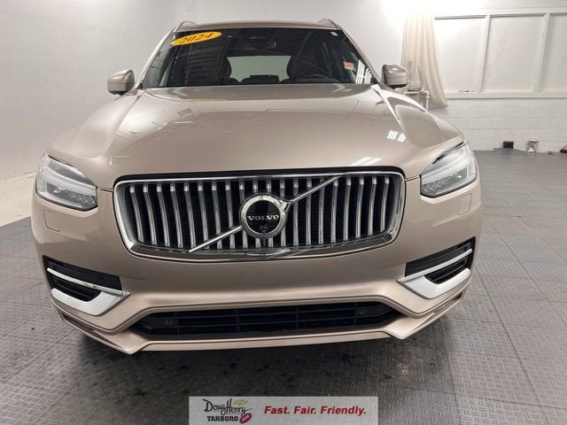 2024 Volvo XC90 Plus Bright Theme