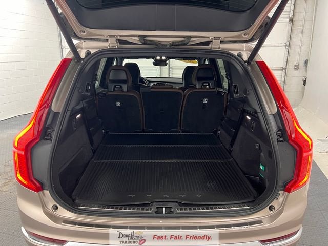 2024 Volvo XC90 Plus Bright Theme