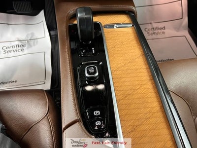 2024 Volvo XC90 Plus Bright Theme