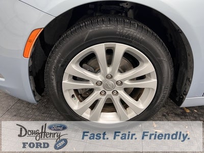 2015 Chrysler 200 Limited