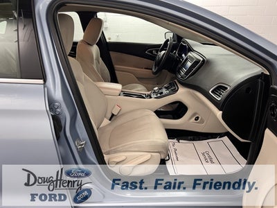 2015 Chrysler 200 Limited