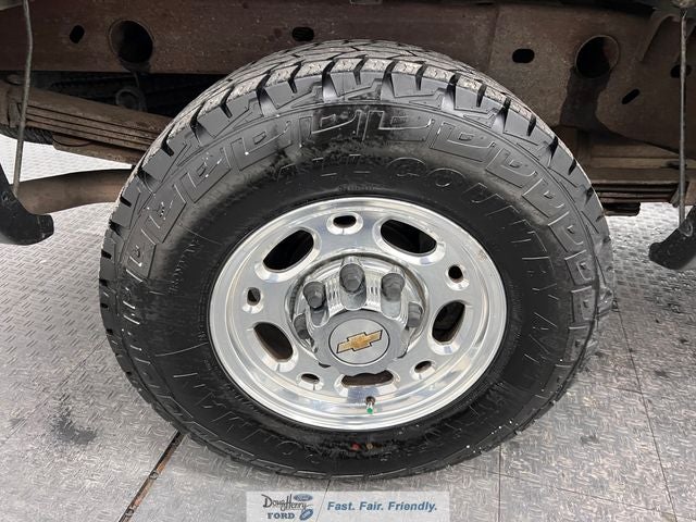 2002 Chevrolet Silverado 1500HD LS