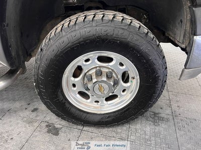 2002 Chevrolet Silverado 1500HD LS