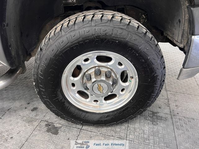 2002 Chevrolet Silverado 1500HD LS