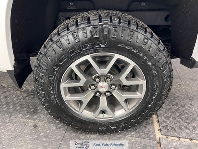 2022 GMC Canyon AT4 w/Cloth