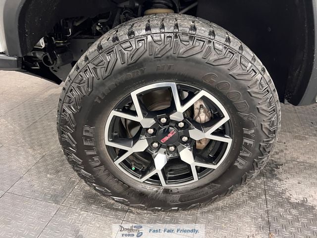 2023 GMC Canyon AT4X