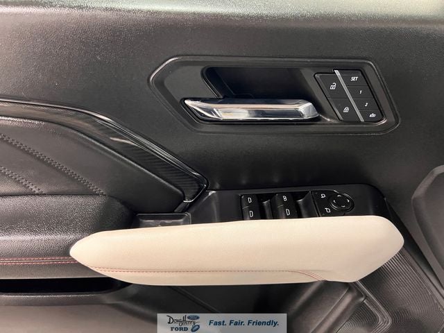 2023 GMC Canyon AT4X