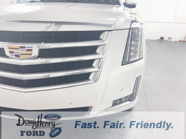 2018 Cadillac Escalade Luxury