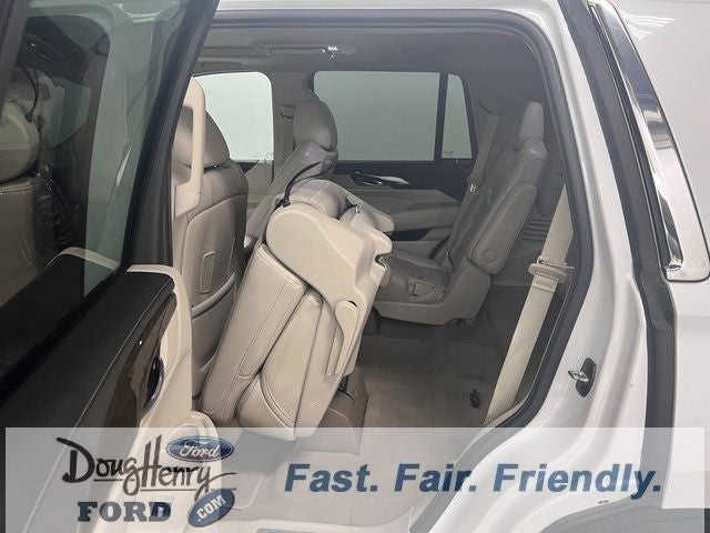 2018 Cadillac Escalade Luxury