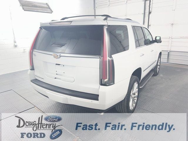 2018 Cadillac Escalade Luxury