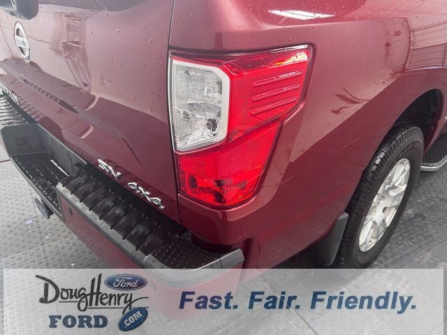 2017 Nissan Titan SV