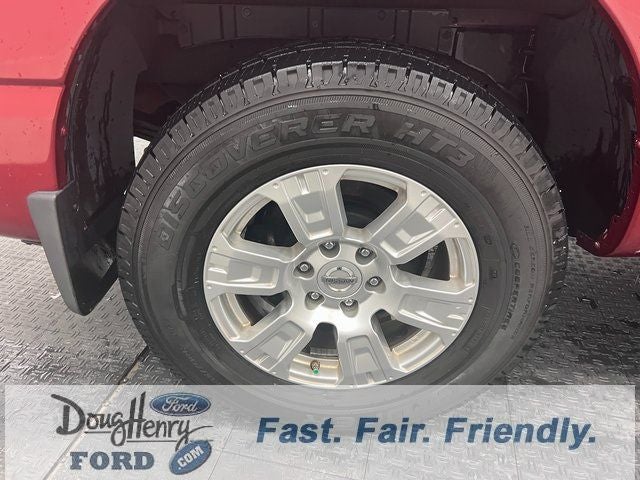 2017 Nissan Titan SV