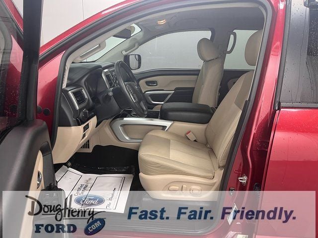 2017 Nissan Titan SV