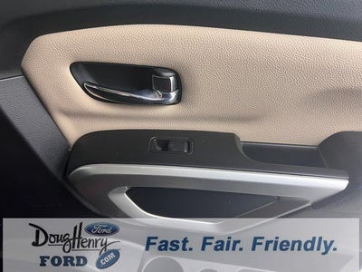 2017 Nissan Titan SV