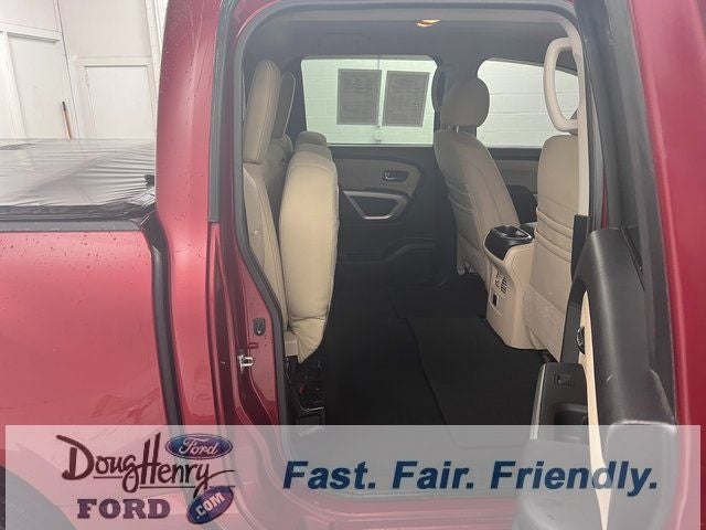 2017 Nissan Titan SV