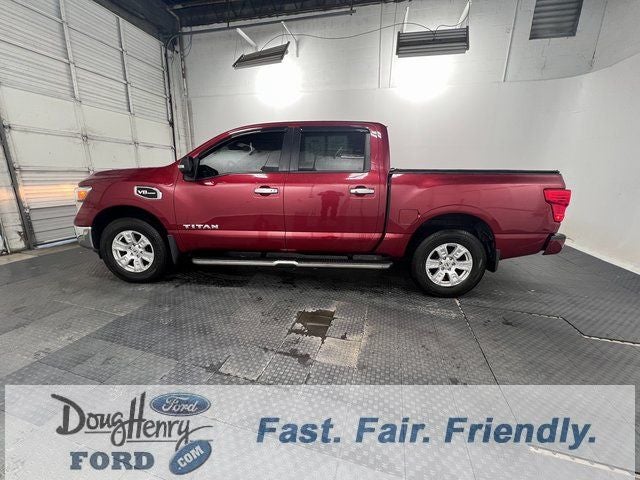 2017 Nissan Titan SV