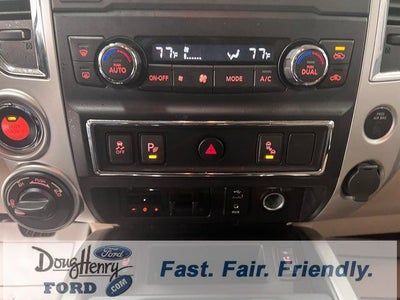 2017 Nissan Titan SV