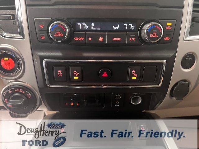 2017 Nissan Titan SV