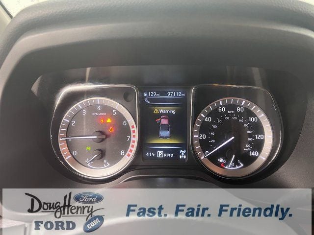 2017 Nissan Titan SV