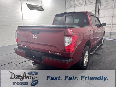 2017 Nissan Titan SV