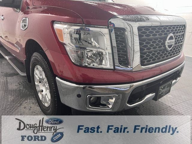 2017 Nissan Titan SV
