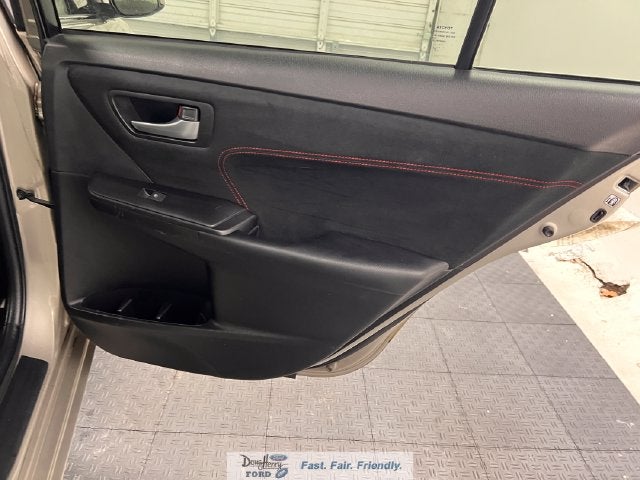 2016 Toyota Camry XSE