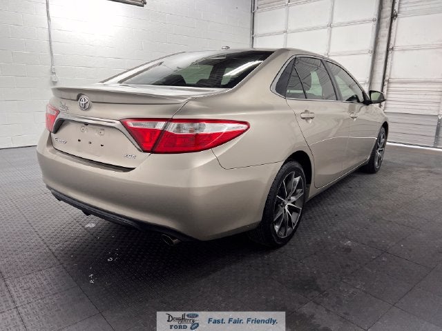 2016 Toyota Camry XSE