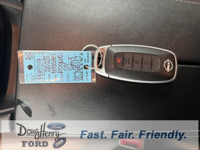 2025 Nissan Rogue SV