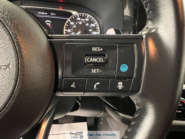 2025 Nissan Pathfinder SV