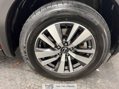 2023 Nissan Pathfinder SL