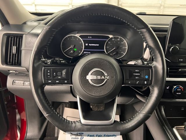 2023 Nissan Pathfinder SL