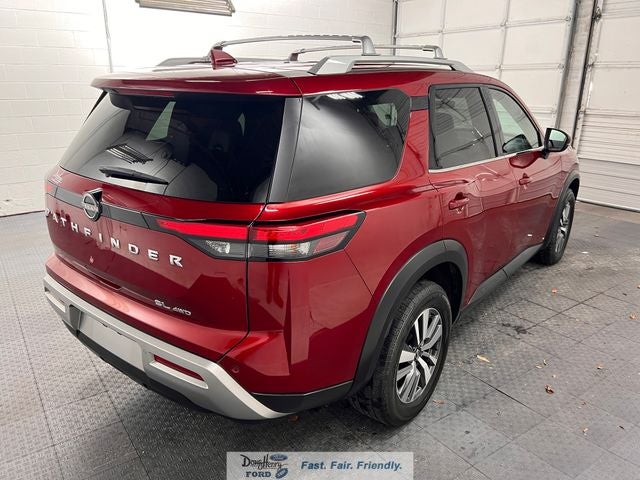 2023 Nissan Pathfinder SL